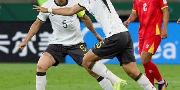 九游体育-输不起!拳打拜合拉木越南球员向球迷道歉,未向拜合拉木和国足致歉