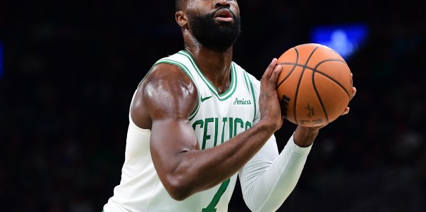 九游体育APP-绿军背靠背客战火箭 杰伦·布朗小概率出战 豪泽西蒙斯等4人缺阵