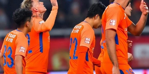 九游体育官网-鲁能久违强援确定归队参加冬训时间，都有实力踢首发，值得期待